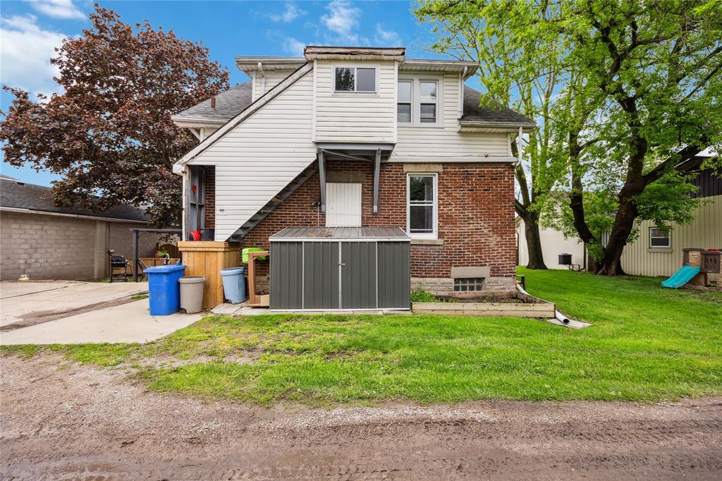 613 BROADWAY Street, Plympton-Wyoming, Ontario, Canada