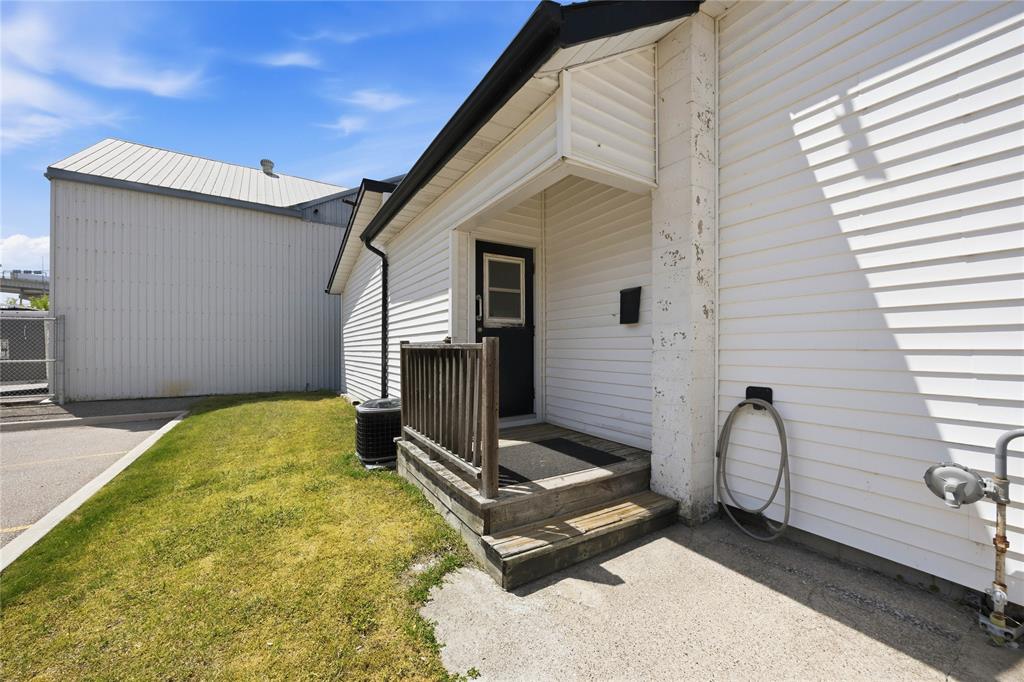 26 MONK Street, Point Edward, Ontario, Canada photo 16