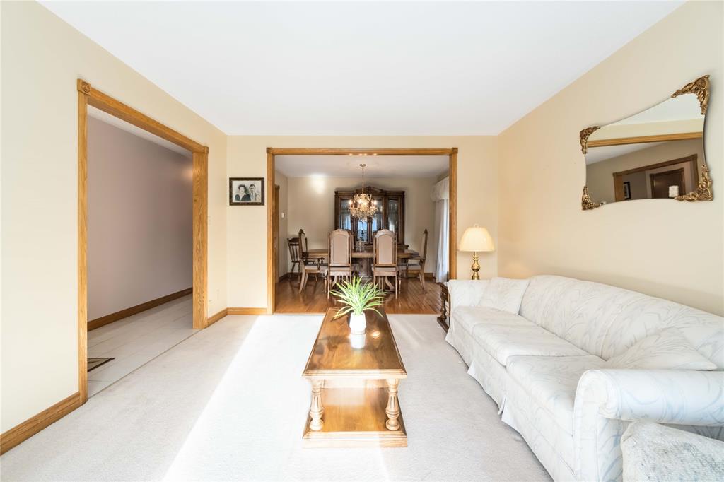 1286 ERROL Road East, Sarnia, Ontario, Canada