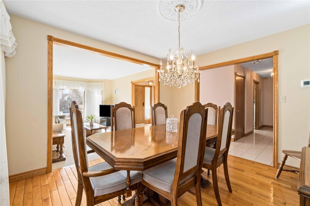 1286 ERROL Road East, Sarnia, Ontario, Canada