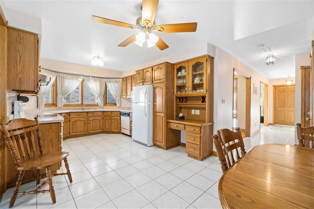 1286 ERROL Road East, Sarnia, Ontario, Canada