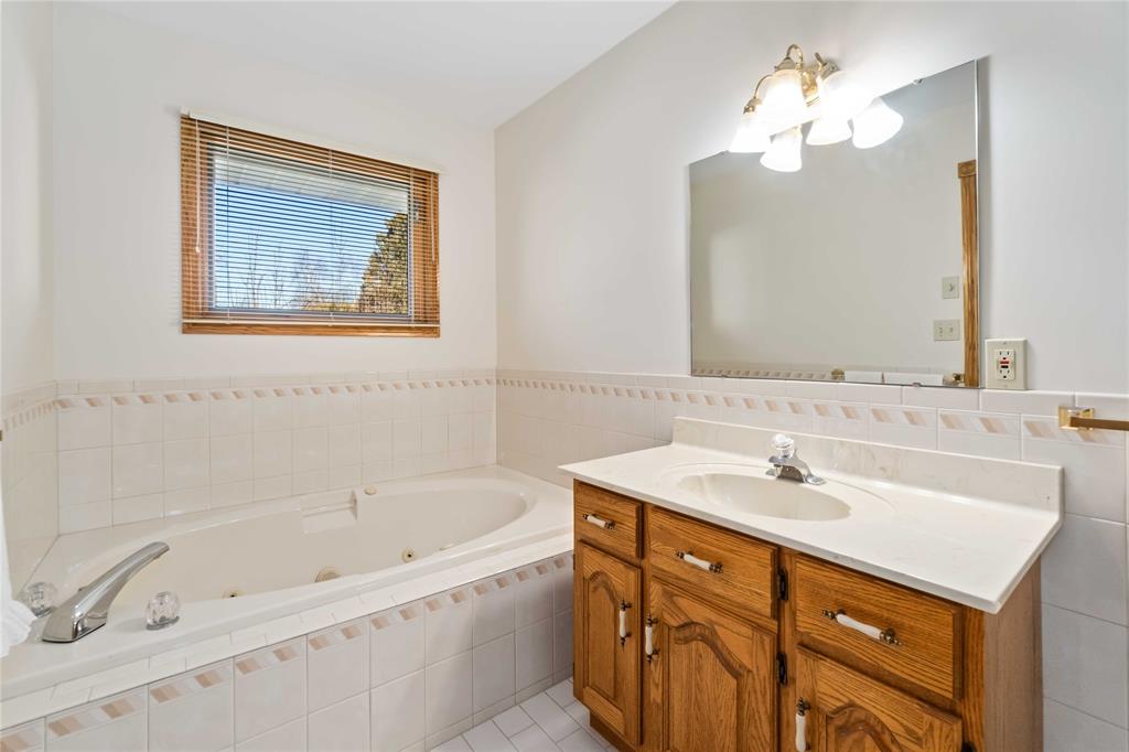 1286 ERROL Road East, Sarnia, Ontario, Canada