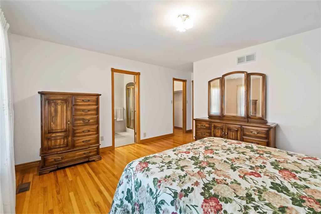 1286 ERROL Road East, Sarnia, Ontario, Canada