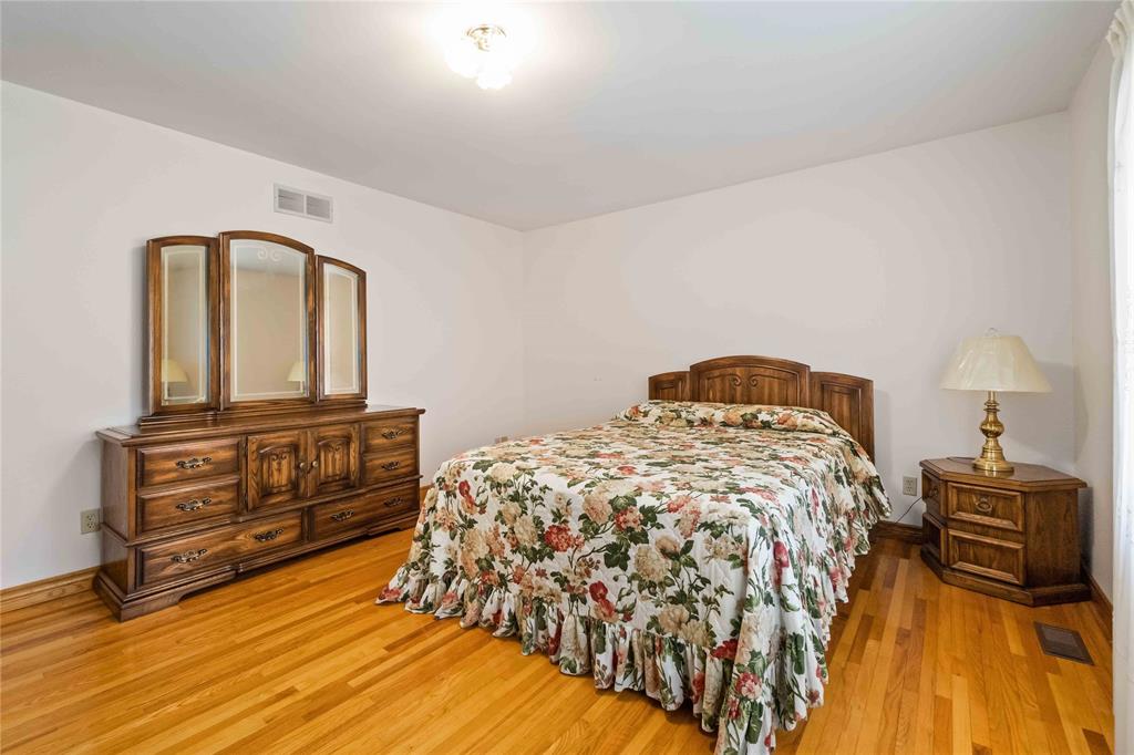1286 ERROL Road East, Sarnia, Ontario, Canada