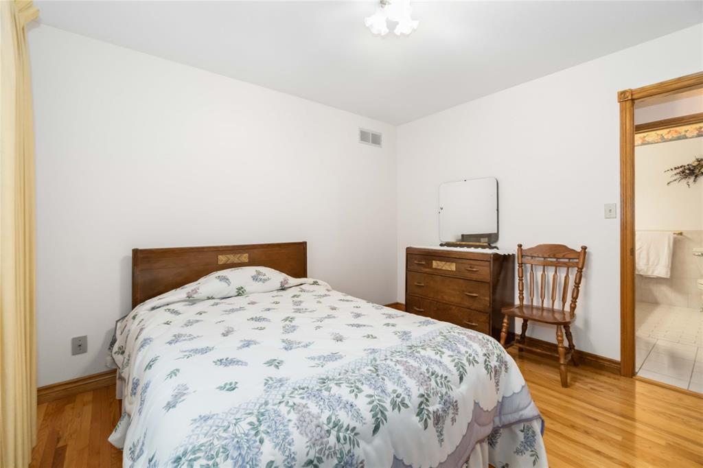 1286 ERROL Road East, Sarnia, Ontario, Canada