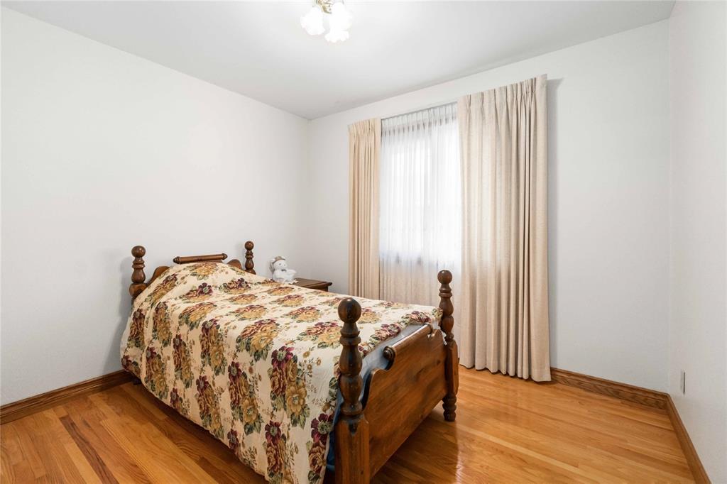 1286 ERROL Road East, Sarnia, Ontario, Canada