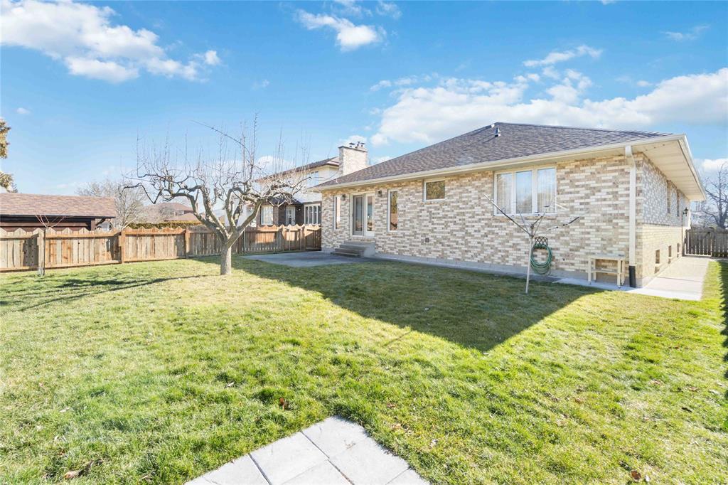 1286 ERROL Road East, Sarnia, Ontario, Canada
