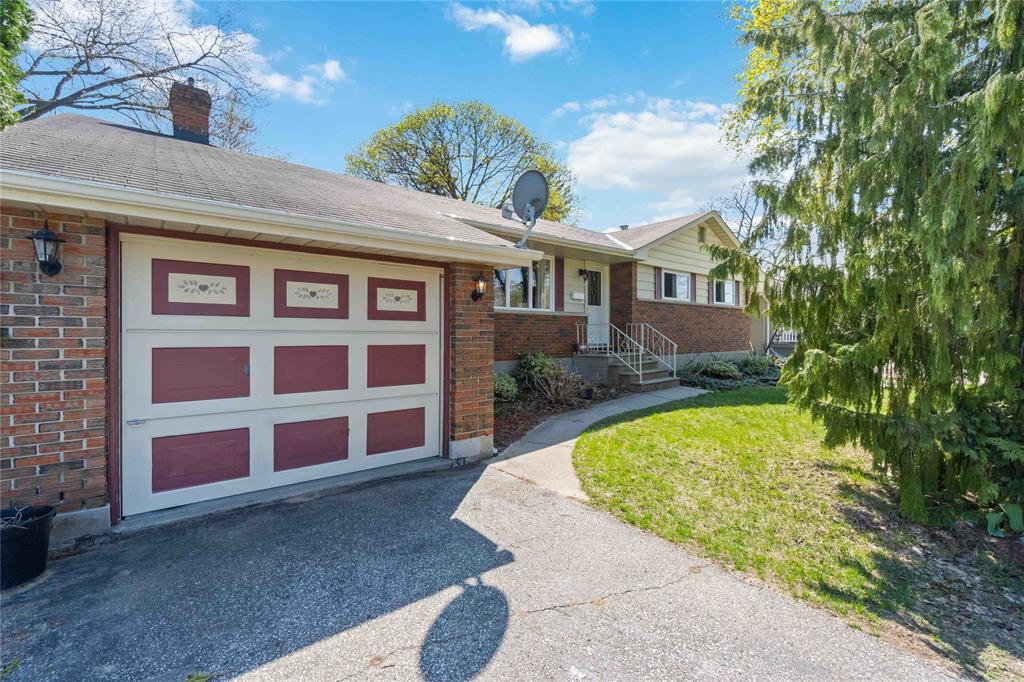 1049 JORDON Drive, Sarnia, Ontario, Canada