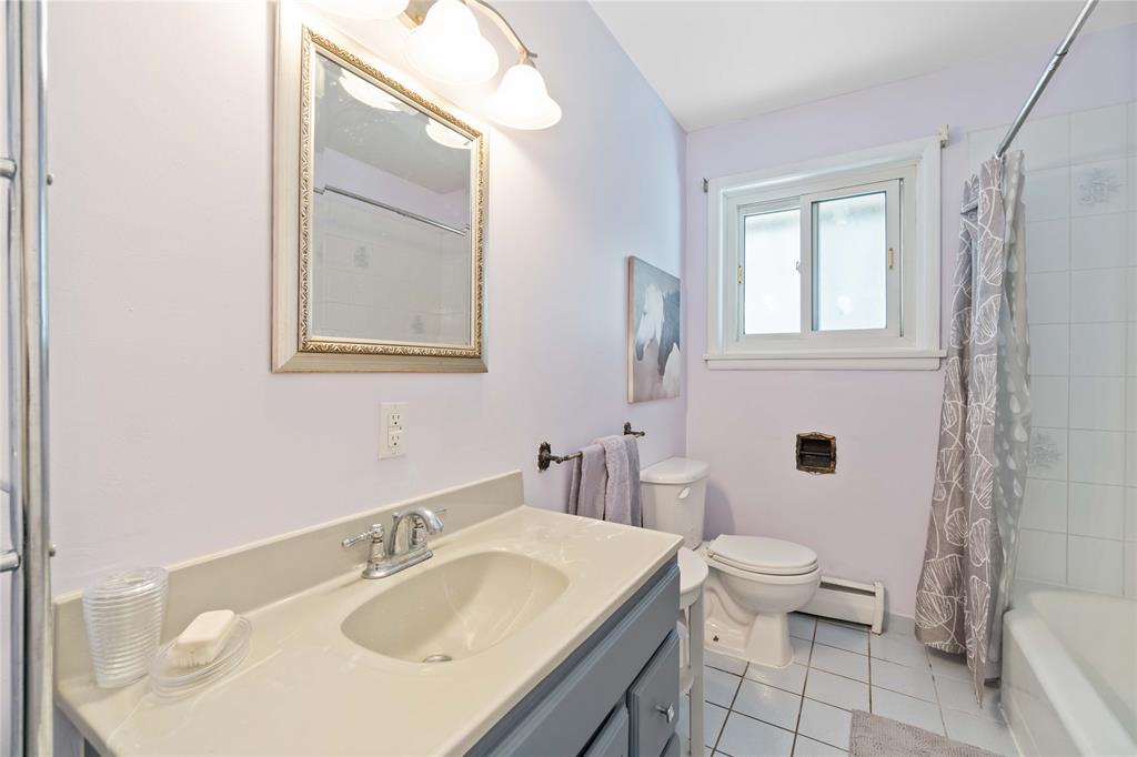 1049 JORDON Drive, Sarnia, Ontario, Canada