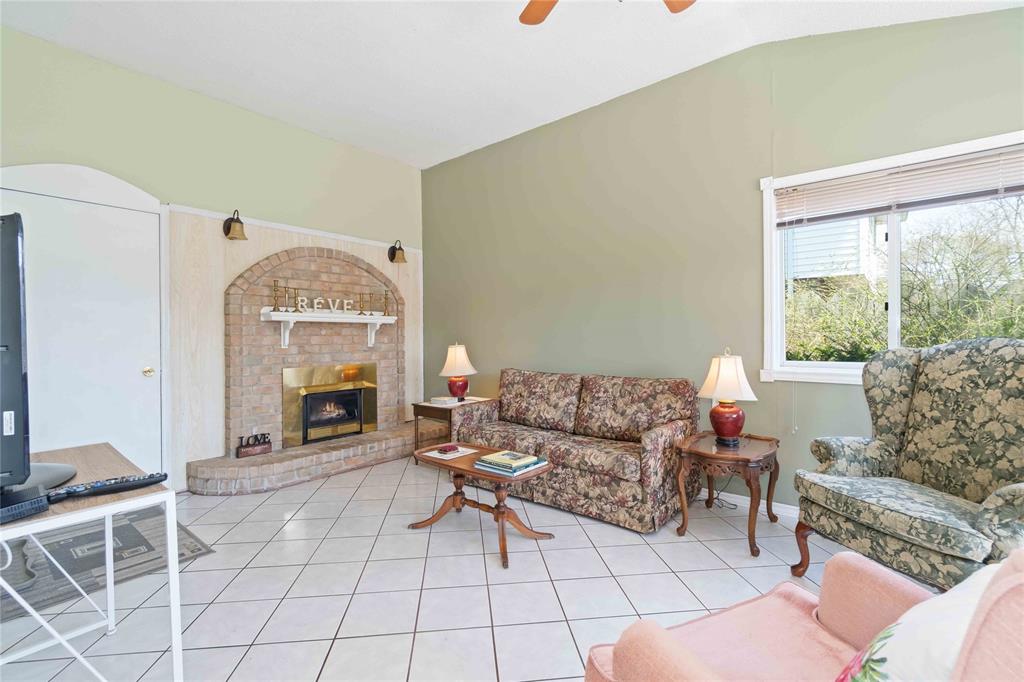 1049 JORDON Drive, Sarnia, Ontario, Canada