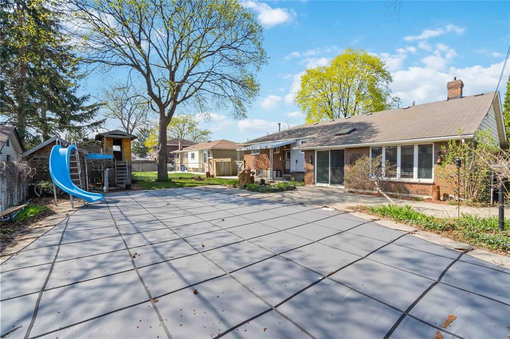 1049 JORDON Drive, Sarnia, Ontario, Canada