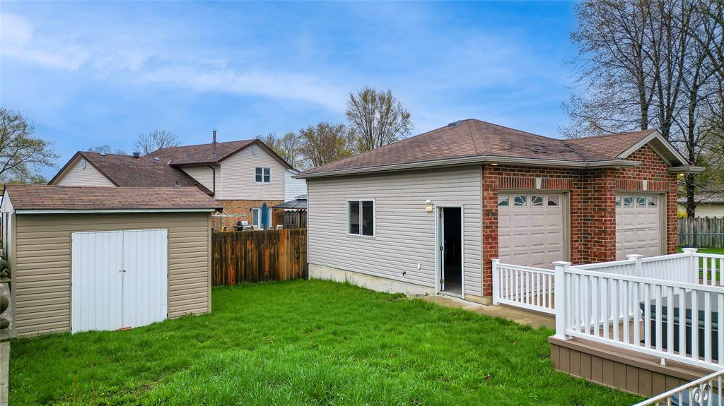 529 TREEWOOD CRES., Sarnia, Ontario, Canada