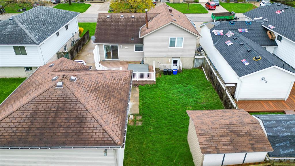 529 TREEWOOD CRES., Sarnia, Ontario, Canada