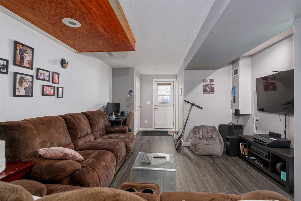 529 TREEWOOD CRES., Sarnia, Ontario, Canada
