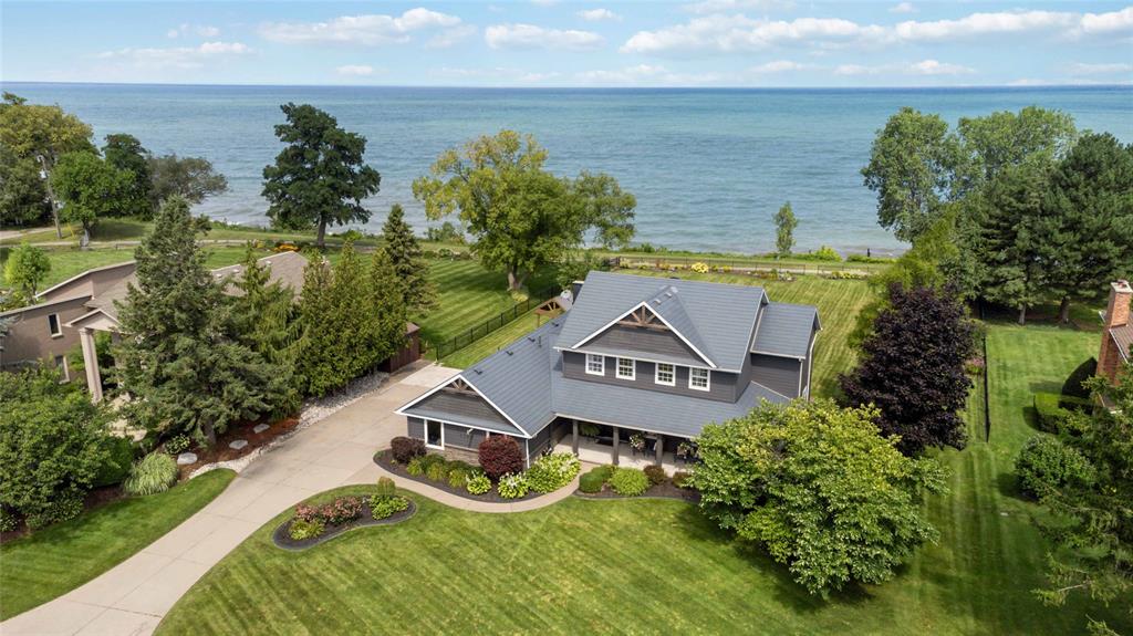 2108 HURON SHORES Drive, Sarnia, Ontario, Canada