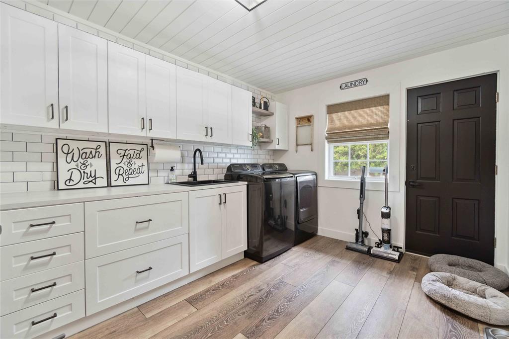 2108 HURON SHORES Drive, Sarnia, Ontario, Canada