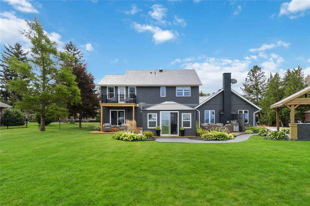 2108 HURON SHORES Drive, Sarnia, Ontario, Canada