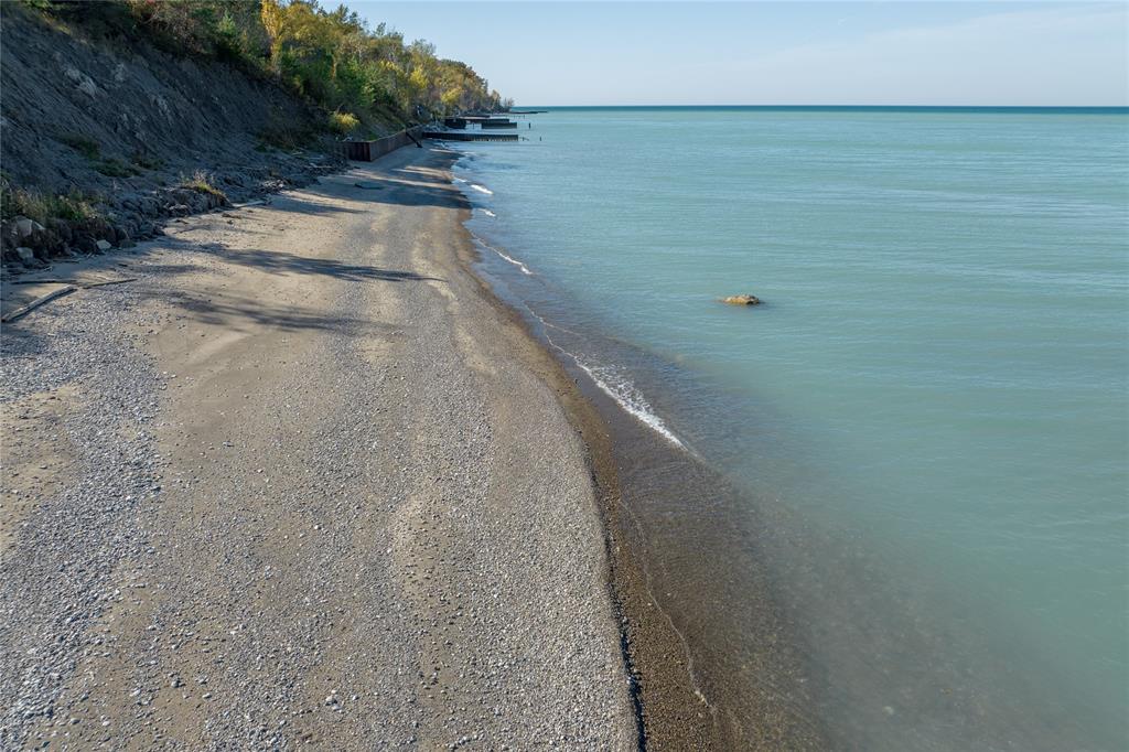4196 BLUEPOINT Drive, Plympton-Wyoming, Ontario, Canada