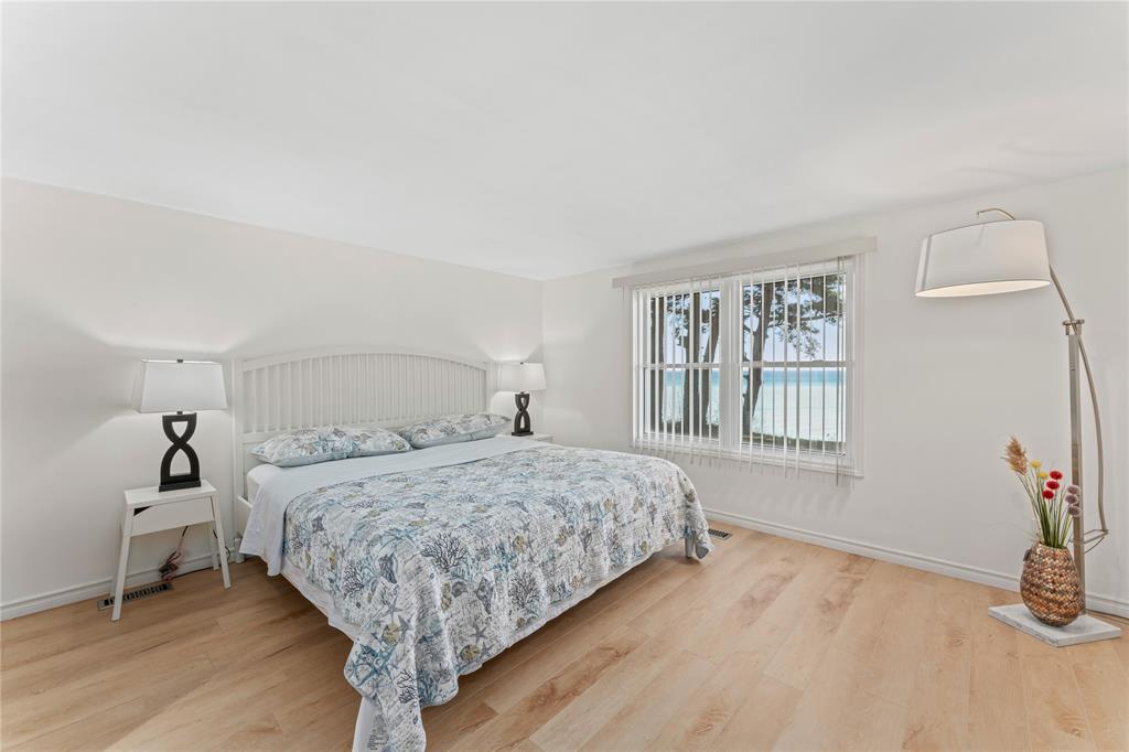 4196 BLUEPOINT Drive, Plympton-Wyoming, Ontario, Canada