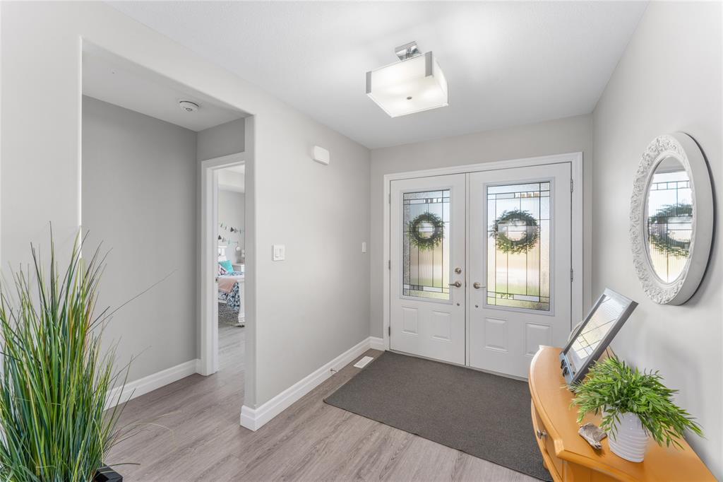 4022 VAN BREE Drive, Plympton-Wyoming, Ontario, Canada