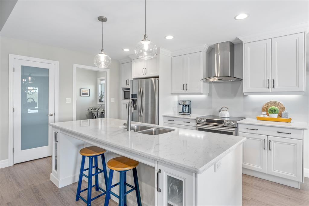 4022 VAN BREE Drive, Plympton-Wyoming, Ontario, Canada