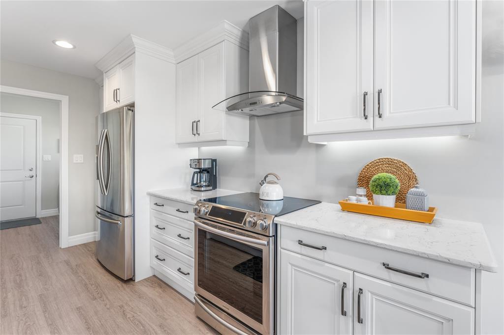 4022 VAN BREE Drive, Plympton-Wyoming, Ontario, Canada