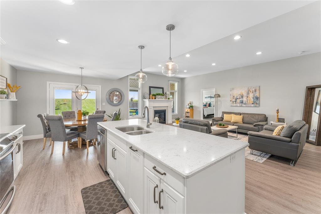 4022 VAN BREE Drive, Plympton-Wyoming, Ontario, Canada