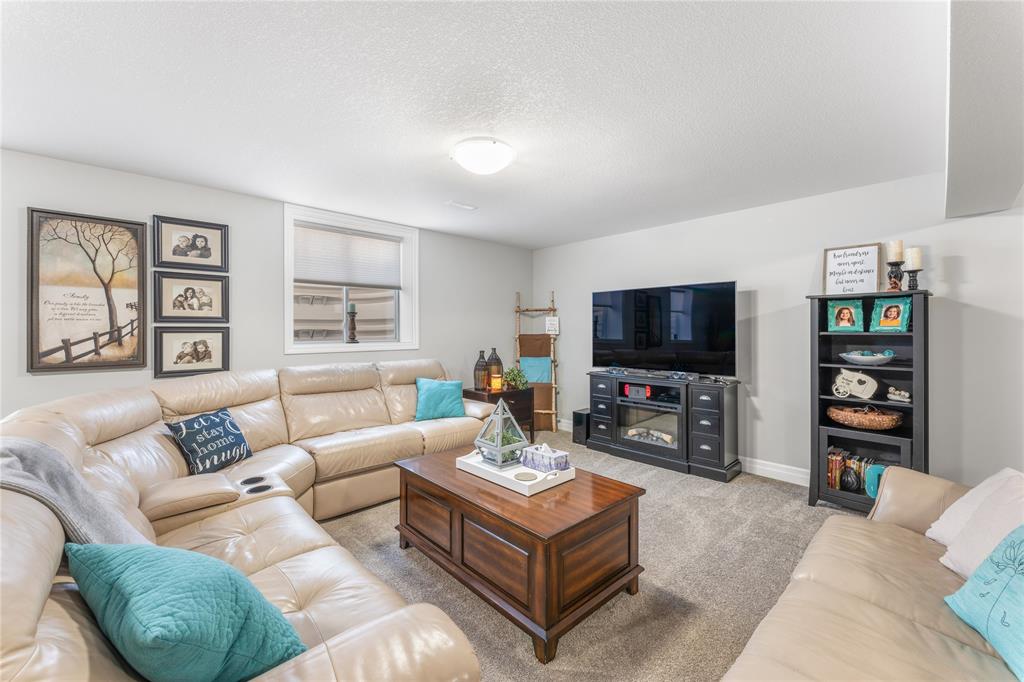 4022 VAN BREE Drive, Plympton-Wyoming, Ontario, Canada