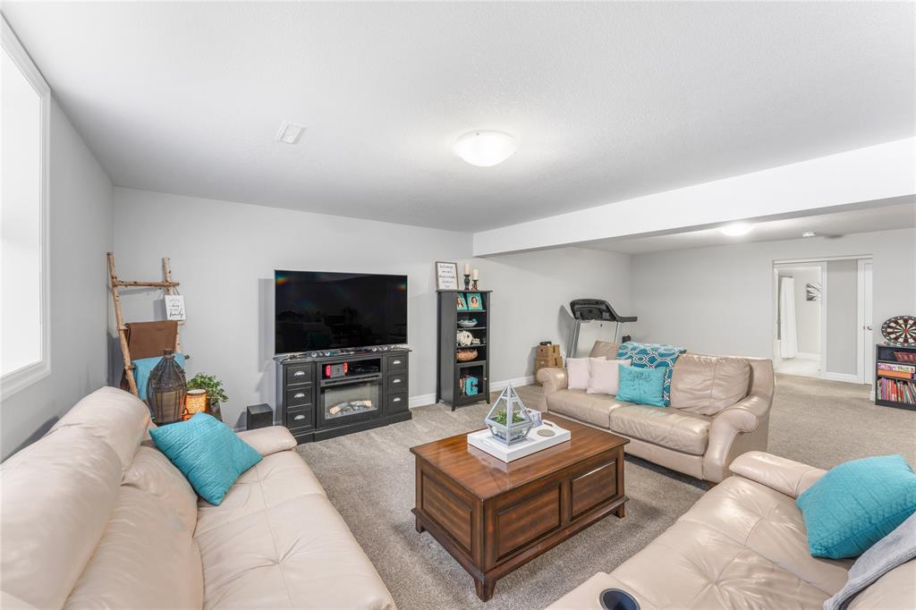 4022 VAN BREE Drive, Plympton-Wyoming, Ontario, Canada