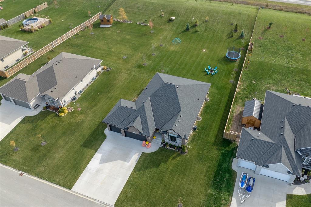 4022 VAN BREE Drive, Plympton-Wyoming, Ontario, Canada