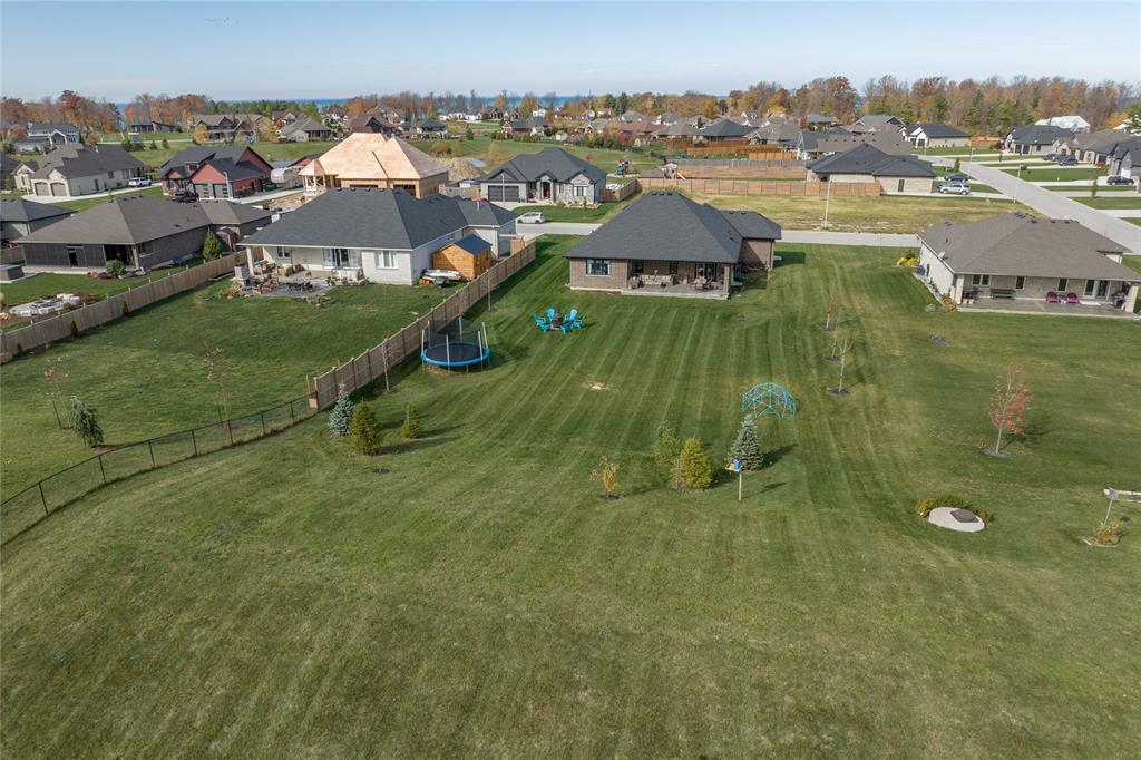 4022 VAN BREE Drive, Plympton-Wyoming, Ontario, Canada