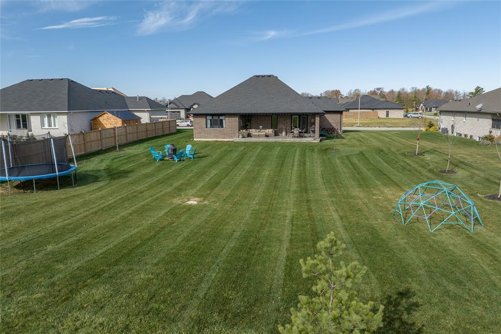 4022 VAN BREE Drive, Plympton-Wyoming, Ontario, Canada