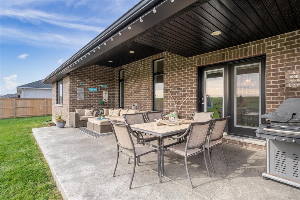4022 VAN BREE Drive, Plympton-Wyoming, Ontario, Canada