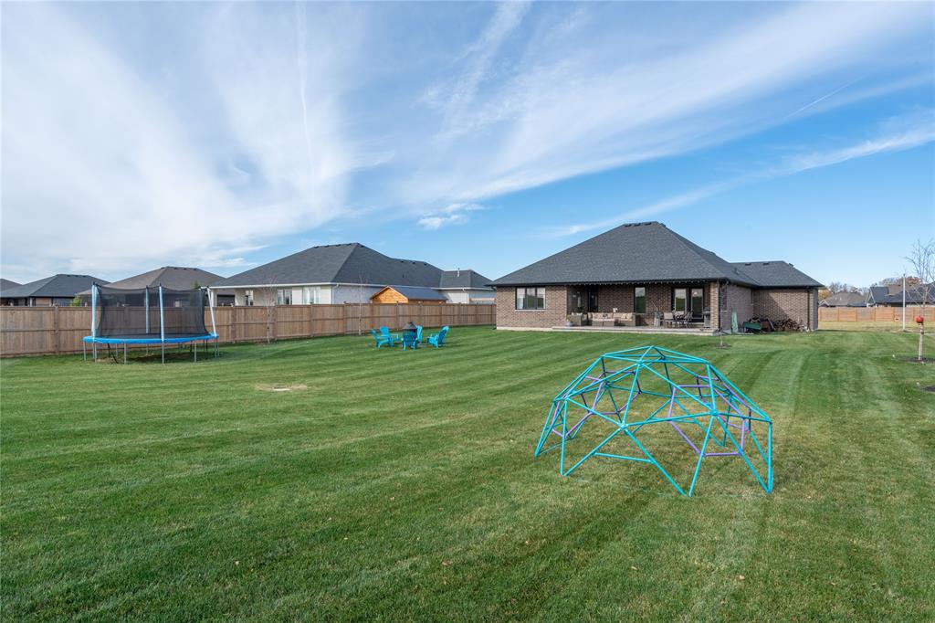 4022 VAN BREE Drive, Plympton-Wyoming, Ontario, Canada