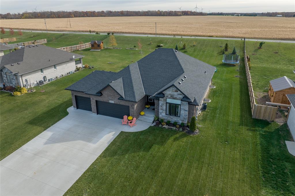 4022 VAN BREE Drive, Plympton-Wyoming, Ontario, Canada