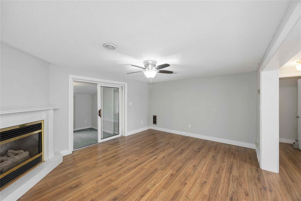 1940 LONDON Line Unit# 107, Sarnia, Ontario, Canada photo 5