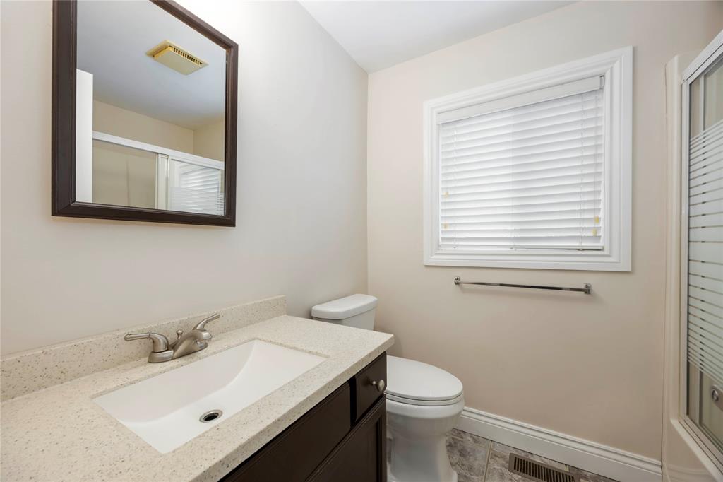 1940 LONDON Line Unit# 107, Sarnia, Ontario, Canada photo 21