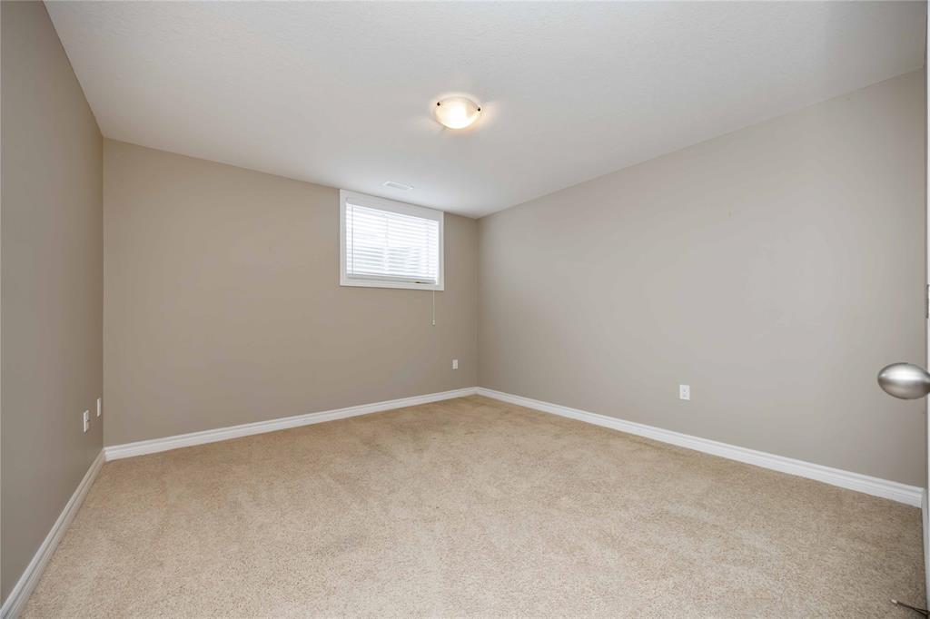 240 BENTLEY Avenue, Sarnia, Ontario, Canada photo 16