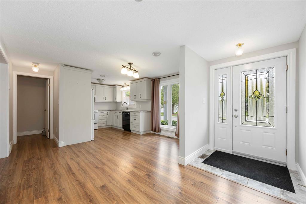 1940 LONDON Line Unit# 107, Sarnia, Ontario, Canada photo 3