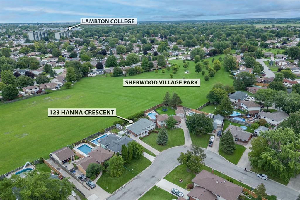123 HANNA Crescent, Sarnia, Ontario, Canada