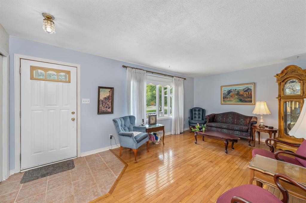 123 HANNA Crescent, Sarnia, Ontario, Canada