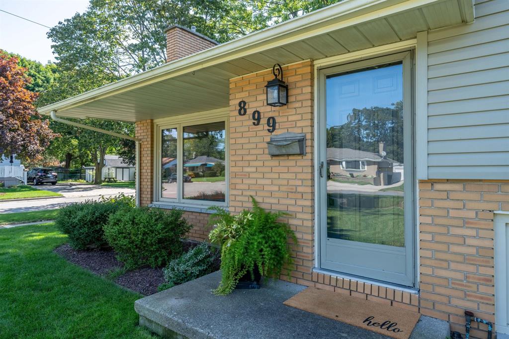 899 KEMSLEY Drive, Sarnia, Ontario, Canada