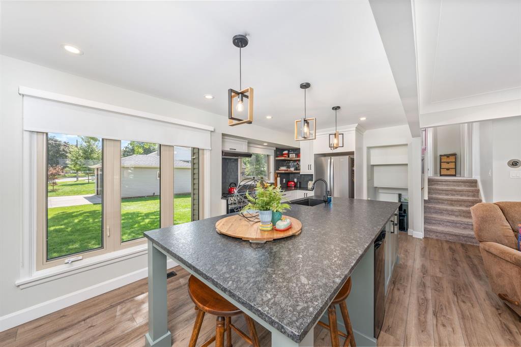 899 KEMSLEY Drive, Sarnia, Ontario, Canada