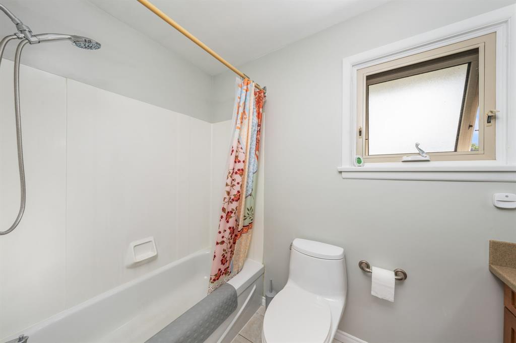 899 KEMSLEY Drive, Sarnia, Ontario, Canada