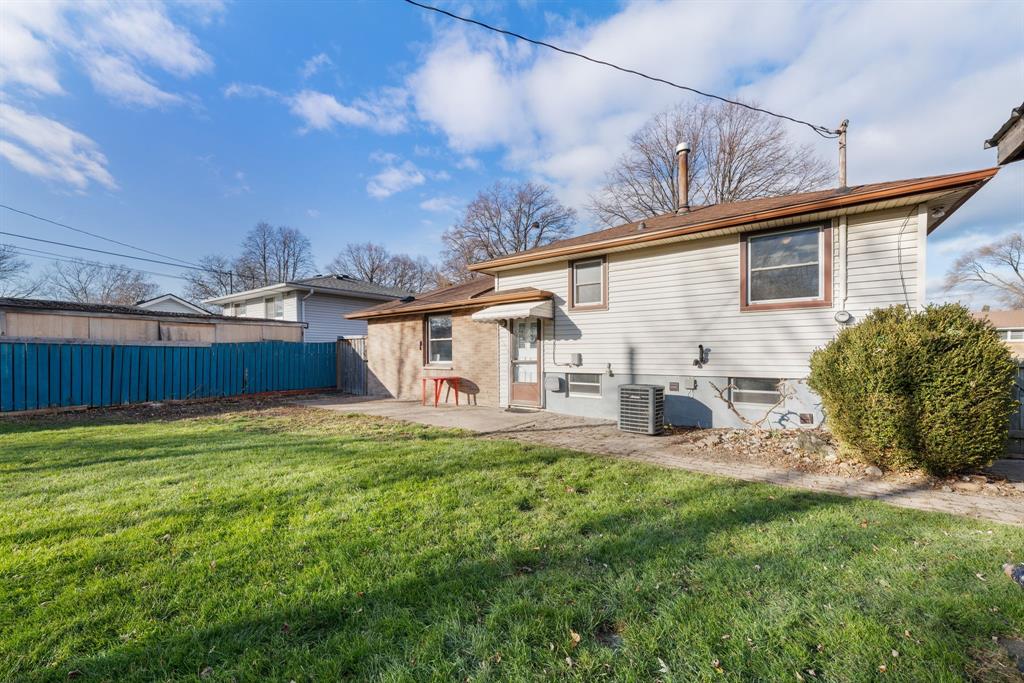 1069 THOMPSON Street, Sarnia, Ontario, Canada photo 36