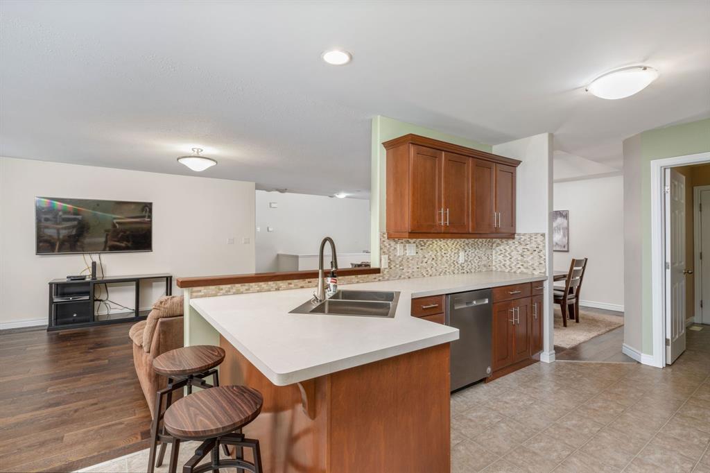 600 GRAYCLIFF Drive, Sarnia, Ontario, Canada