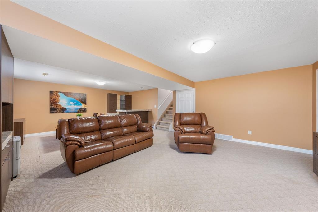 600 GRAYCLIFF Drive, Sarnia, Ontario, Canada
