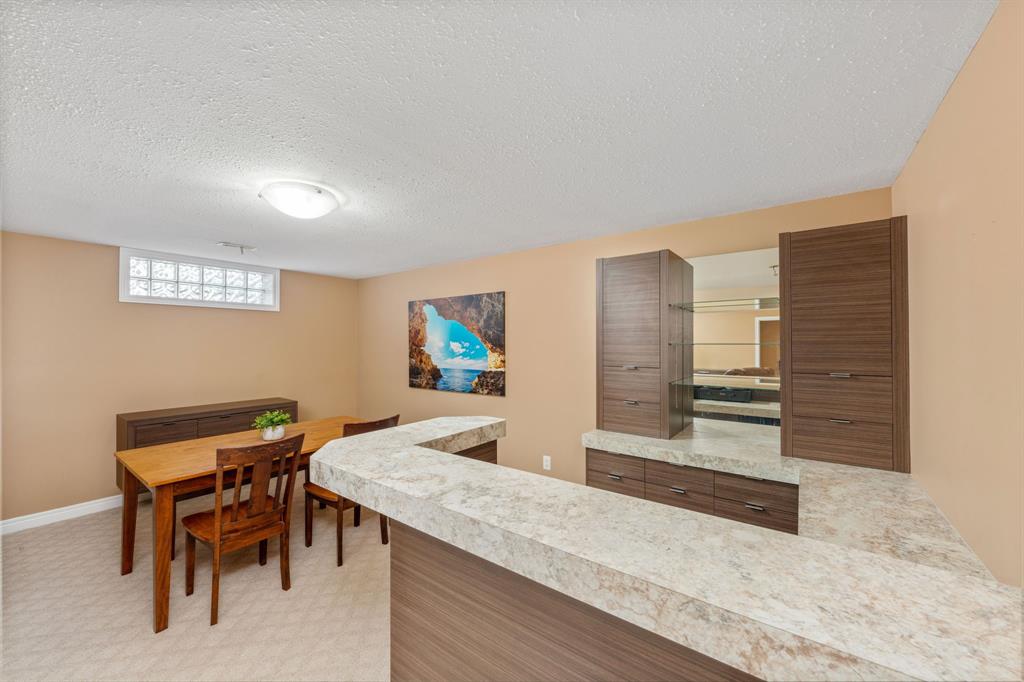 600 GRAYCLIFF Drive, Sarnia, Ontario, Canada