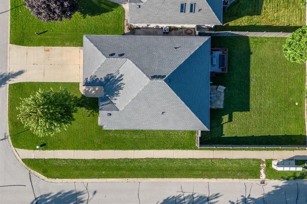 600 GRAYCLIFF Drive, Sarnia, Ontario, Canada