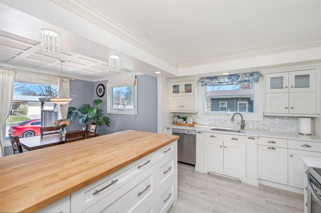 528 BENTINCK Drive, Sarnia, Ontario, Canada photo 6